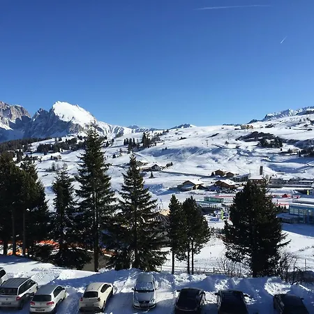 Camera Alpe Di Siusi Aparthotel *